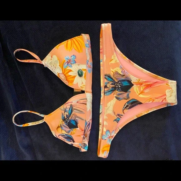 TRIANGL Pink Dahlia Bikini - never worn, no tags, like brand new - Picture 7 of 7